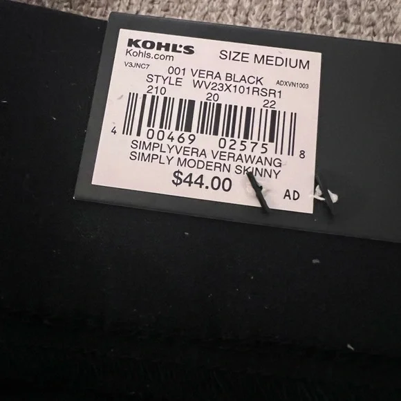 Simply Vera Vera Wang Pintuck Slim Straight Pants. Size Medium Black - Picture 6 of 9